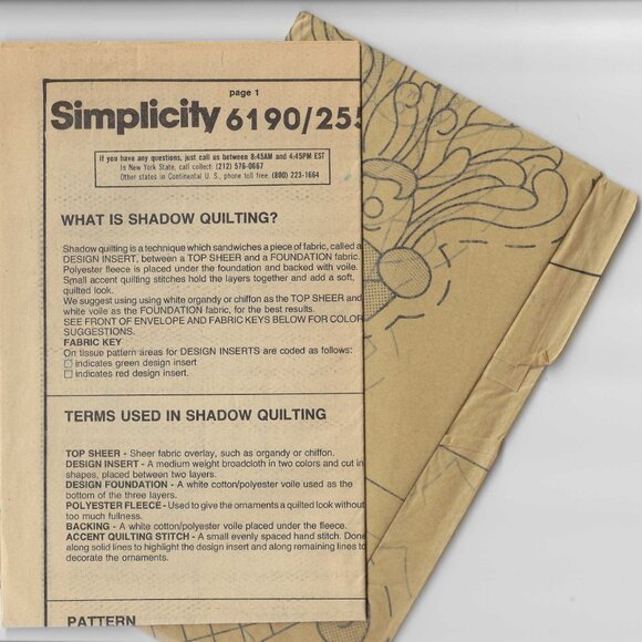 Simplicity 6190 Shadow Quilted Christmas Tree Skirt & More - Uncut - Picture 3 of 3